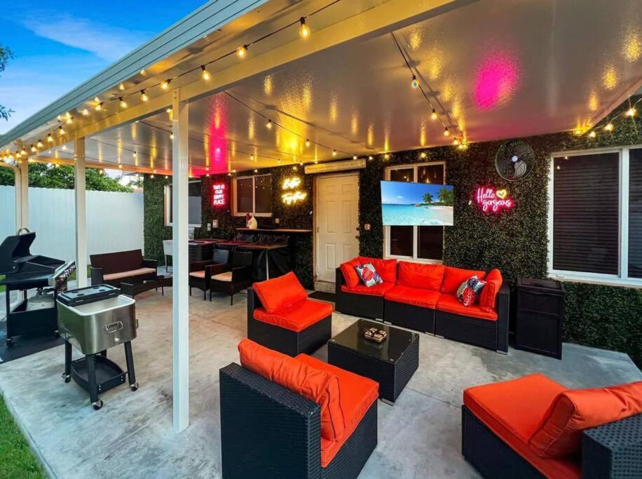 מיאמי Escape Gameroom, Bar, Bbq, Spacious,King Bed, All Luxury Mattresses, Near Beach, 6 Blocks Away From Bars, Nite Clubs, Res, Shops מראה חיצוני תמונה
